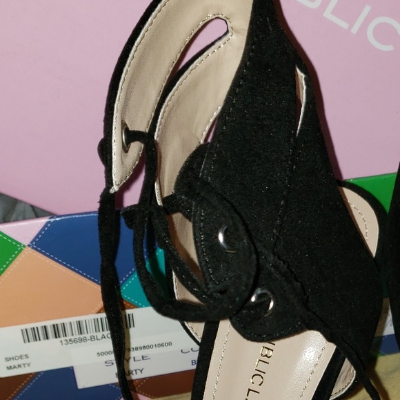 Shoes - Picture 4 of 4